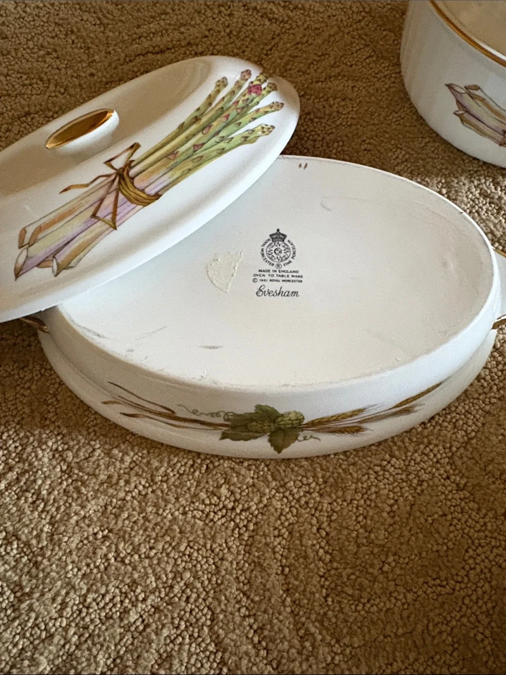 Royal Worcester Porcelain Covered Bowl with Fruit Motif and Gold Trim